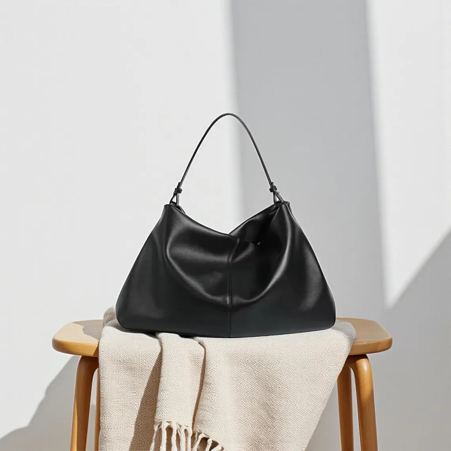 Gloss Slouchy Trapezoid Shoulder Tote With Single Central Front Stitch Line, Thin Matching Shoulder Strand And Oversized Unlined Inner Cavity