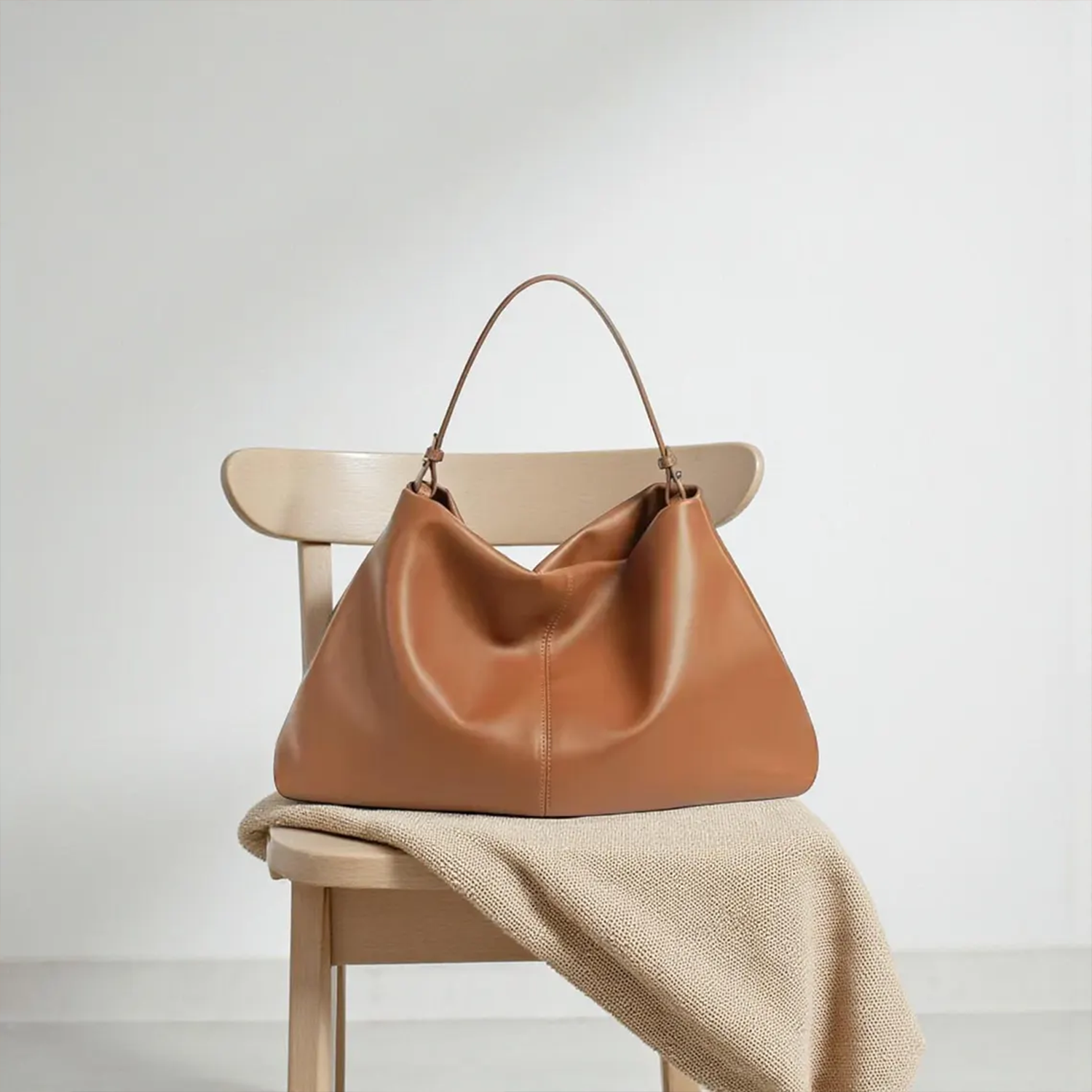 Gloss Slouchy Trapezoid Shoulder Tote With Single Central Front Stitch Line, Thin Matching Shoulder Strand And Oversized Unlined Inner Cavity